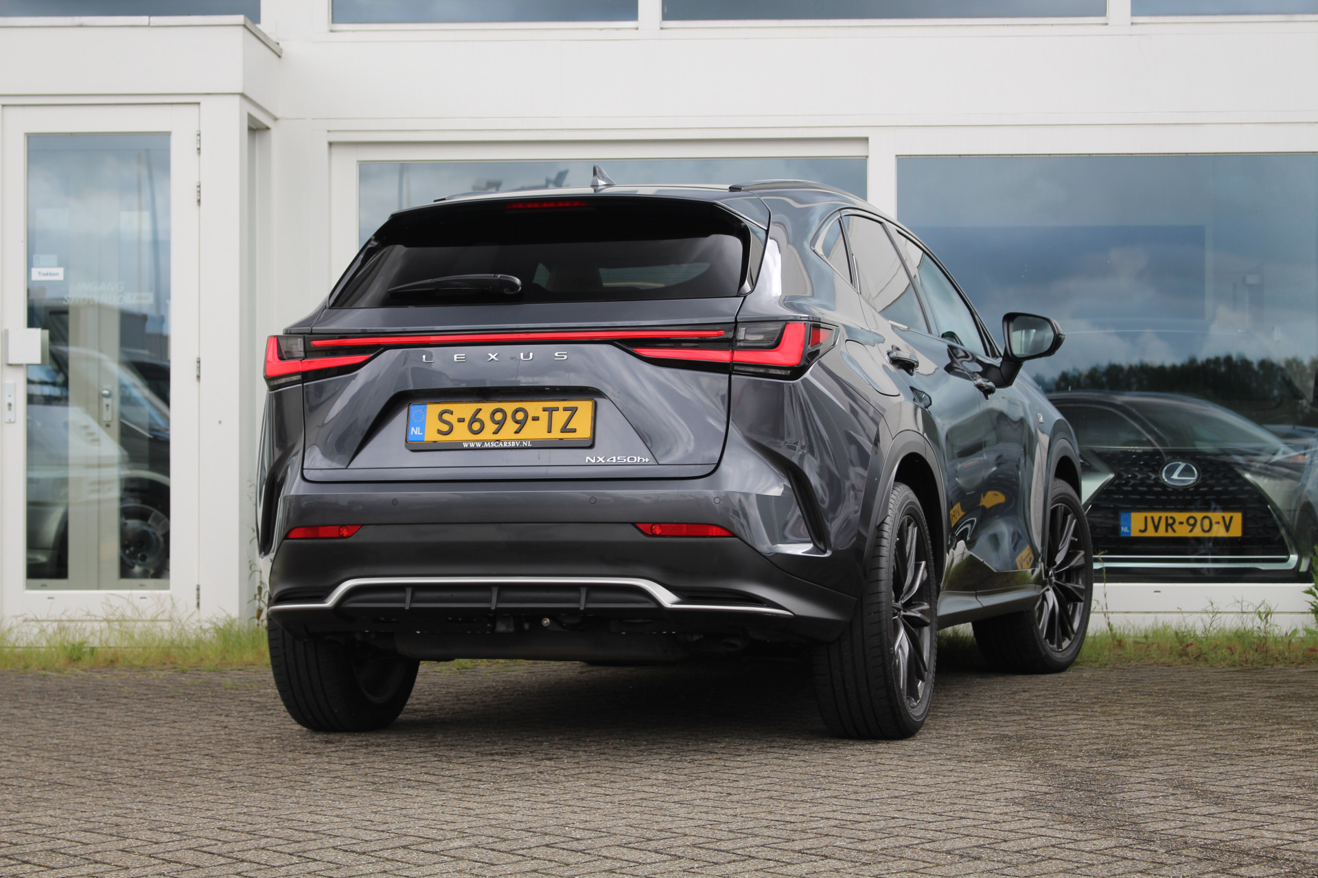 Lexus NX 450h+ AWD F-SPORT I NL-auto! Open dak I Trekhaak I BTW auto I Uniek! 54286704-1.jpg | M.S. Cars B.V.